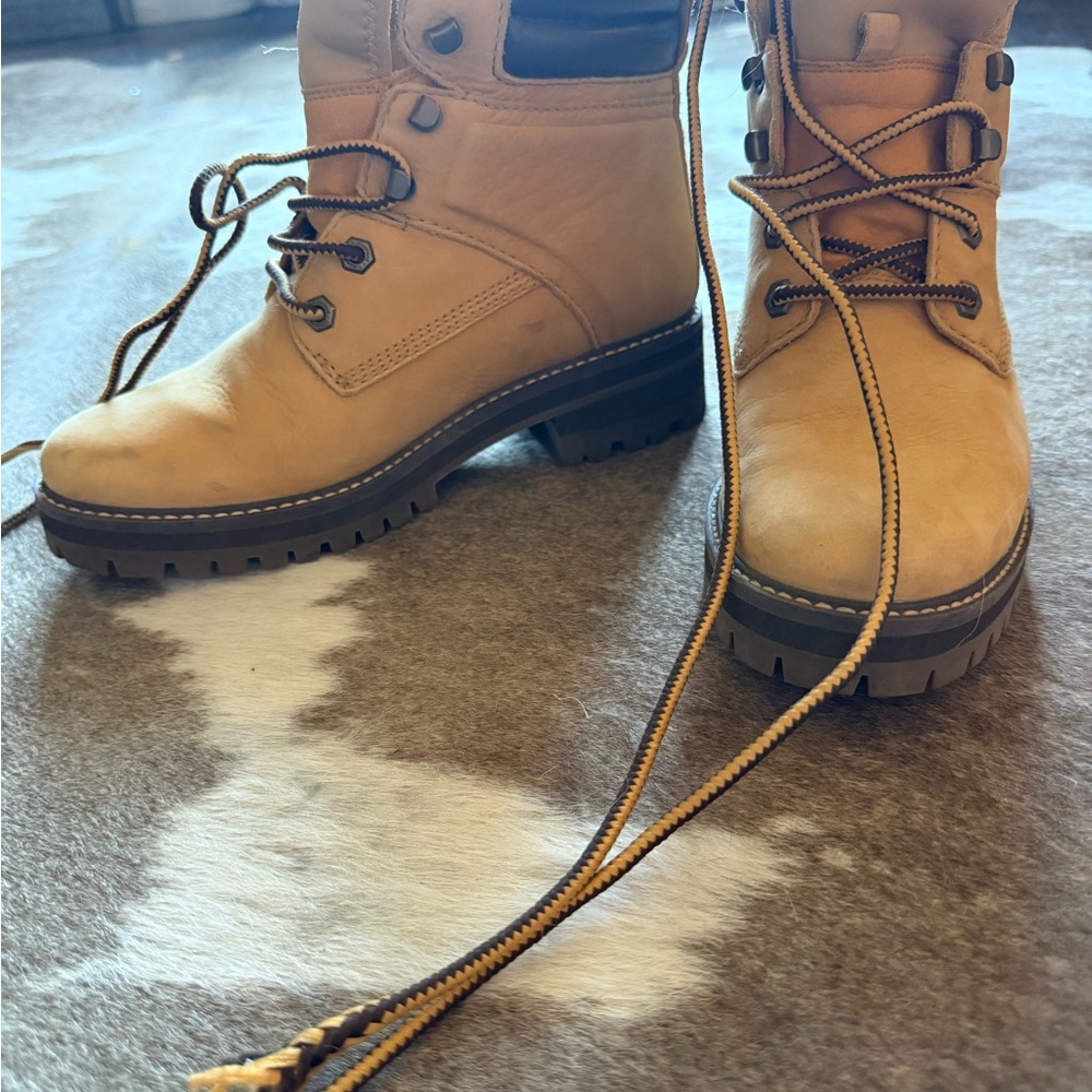 Timberland Light Brown Lace-Up Boots